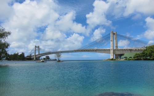 Palau | City tour em Koror | Ponte KB, Long T Beach Park e Museu Histórico Nacional | Chá da tarde local