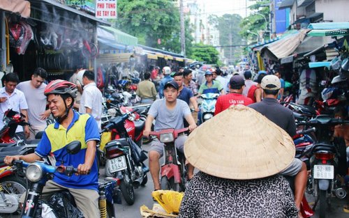 Tour Chợ Sáng Bằng Xe Máy