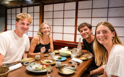 Kyoto: Gion & Pontocho Food Tour with 13 Dishes