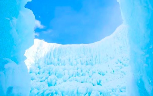 Hokkaido Ice Falls Festival Limited | Lake Toya & Lake Shikotsu Ice Falls Festival & Lake Toya Two Lakes One-Day Tour | Departure from Sapporo