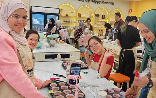 Trải nghiệm tự làm bánh với Good Times tại Trung tâm thương mại Sunway 163
