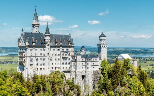 新天鹅堡 & 上阿默高 & 维斯教堂一日游 (慕尼黑出发/中文导览)