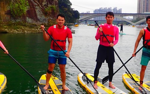 Taipei: Bitan Scenic Area SUP Stand-Up Paddleboarding Experience