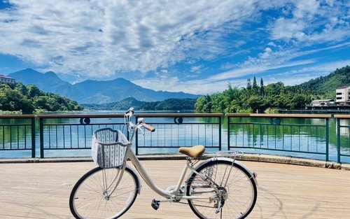 Однодневная поездка на велосипеде и лодке по озеру Солнца и Луны "На цыпочках"