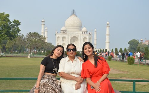 From Delhi: Private Taj Mahal & Agra Tour with Multi-Options