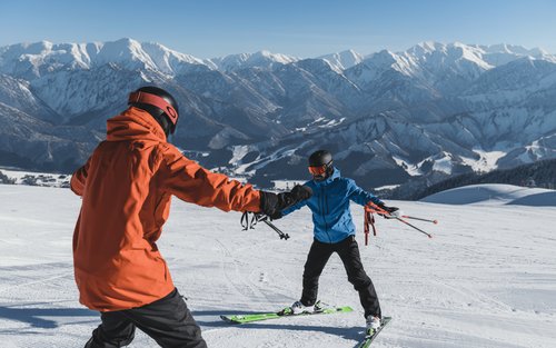 汤泽滑雪场中文＆英文私人滑雪/单板滑雪课程