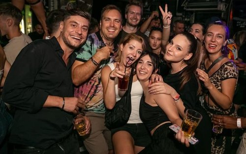 Óvárosi Pub Crawl Élmény Bukarestben 