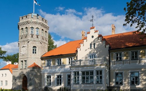 Kemasukan Langkau Barisan ke Maarjamae History Center di Tallin