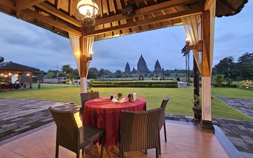 Yogyakarta Touren & Instagram-würdige Cafés mit Vulkan- & Tempelblick