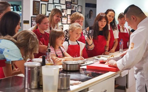 【Authentic China Tastes】Cooking Class with Michelin Chef