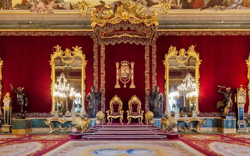 Royal Palace and Habsburgs Tour in Madrid