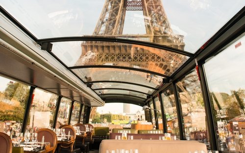 ทัวร์อาหารฝรั่งเศสรสเลิศบนรถบัสสุดหรู Bustronome