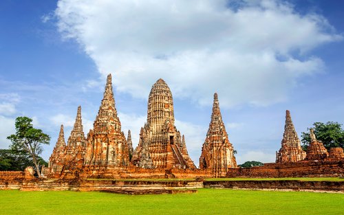 Lawatan Sehari ke Ayutthaya Wat Mahathat & Pasar Terapung