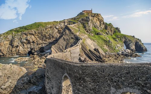 Lawatan Sehari Penuh Bilbao San Juan de Gaztelugatxe & Gernika