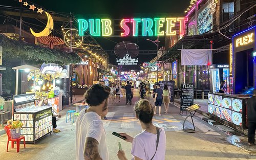 (Tặng eSIM) Tour đi bộ khám phá Chợ đêm & Phố quán bar