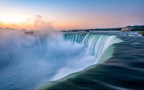Small Group Toronto Round Trip Niagara Falls Day Tour