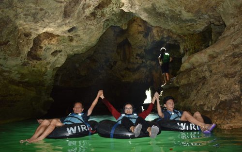 Day Tour Goa Pindul dan Goa Jomblang dengan River Tubing
