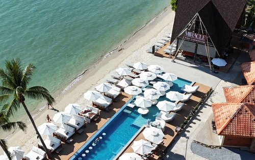 Tumbona en Miracle Beachclub Kohchang con crédito gratuito