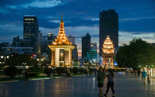 Phnom Penh Heritage city tour by Night 