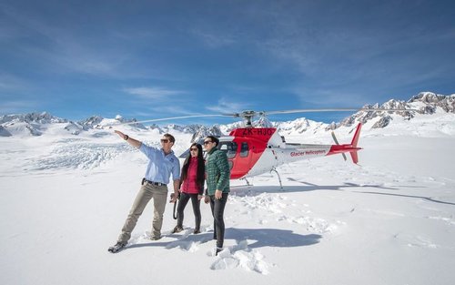 从库克山机场出发的塔斯曼冰川观光直升机飞行之旅