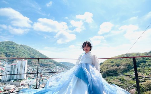 Hanbok Verhuur in Busan Gamcheon Cultureel Dorp - Chulsu & Yeonghee