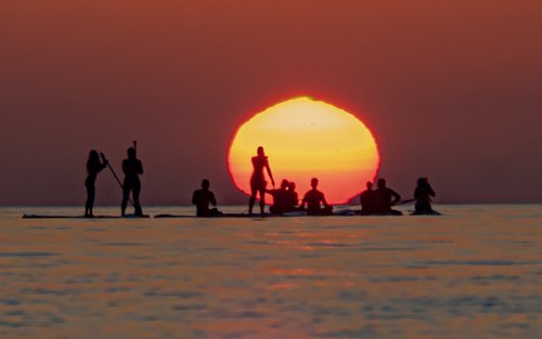 Barcelona Sonnenaufgang Paddleboarding mit Frühstück & Fotos