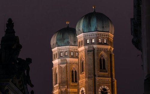 Passeio a pé com o Guarda Noturno pela Cidade Velha em Munique 