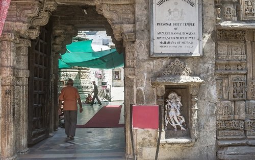Từ Udaipur: Tour Ngày Nathdwara, Eklingi và Haldighati 