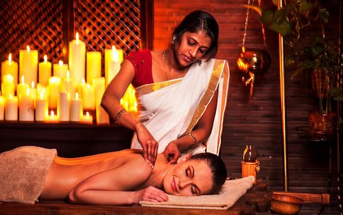 Ayurvedic Wellness Experience with Shirodhara & Abhyanga For 2 Hours