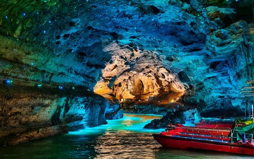 Zhangjiajie Avatar Bergen & Huanglong Grot Privé Volledagtour met Transfer