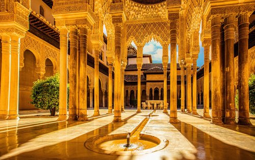 Generalife & Nasrid Palaces Small-Group Historical Tour
