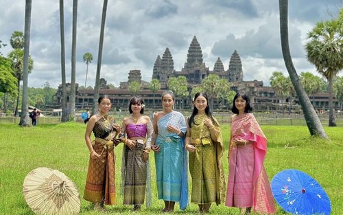 (e-Sim Percuma) Lawatan Berpakaian Adat Tradisional Khmer di Angkor Wat