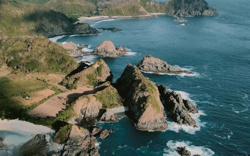 Temukan Pantai Semeti dan Nambung
