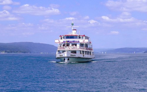 บัตรโดยสารเรือเฟอร์รี่ระหว่างจูไห่และท่าเรือเสอโข่วในเซินเจิ้น