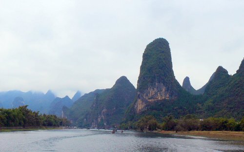 Tiket Pelayaran Empat Bintang di Lijiang River