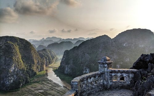 2D1N Hoa Lu, Trang An, Hang Mua & Ha Long Bay Cruise Tour from Hanoi