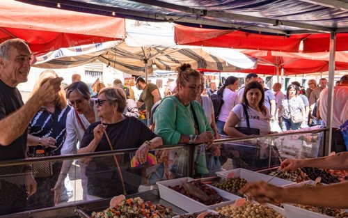 Tour gastronomico locale di mezza giornata per piccoli gruppi a Catania