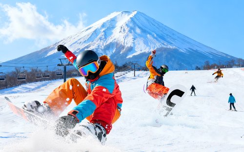 Mount Fuji Yeti Ski Resort Day Trip from Tokyo