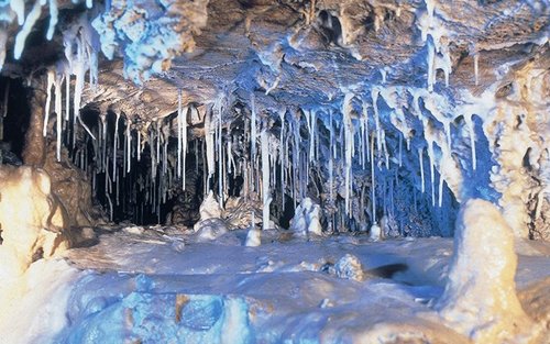 Hida Great Limestone Cave & Ohashi Collection Museum Admission in Takayama