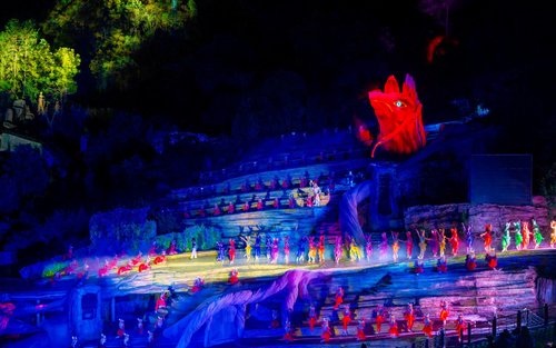 Zhangjiajie 'Tianmen Fox Fairy' voorstelling + privétransfer heen en terug (fantastisch berglandschap, een overweldigend visueel en auditief spektakel)