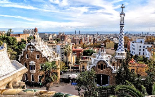 Barcelona Sagrada Familia & Park Guell Half-Day Small Group Tour