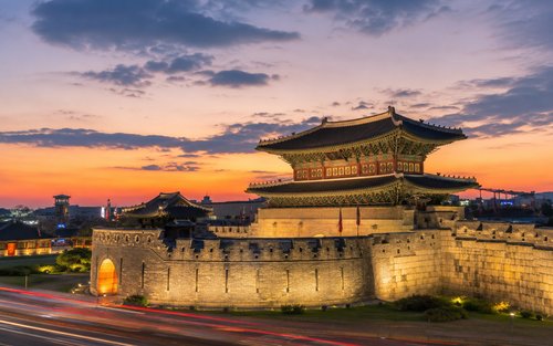 Suwon Hwaseong Fortress, Palace & Folk Village Day Tour