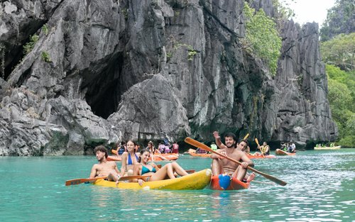 El Nido Deluxe Island Hopping Tour with Kayaking