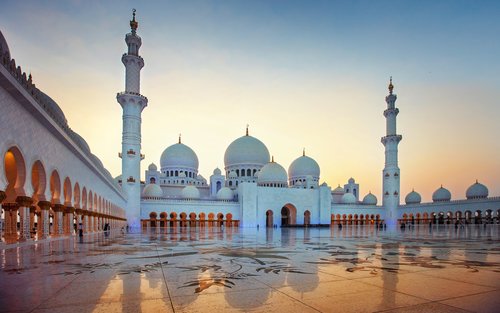 Abu Dhabi 2-day tour with Grand Mosque & Louvre ticket from Dubai