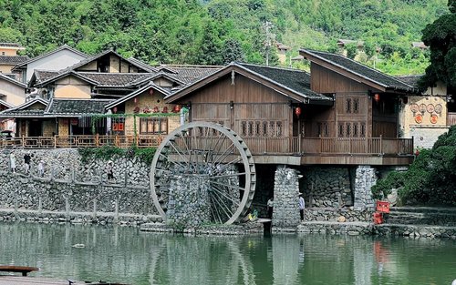 Xiamen Yunshuiyao and Tianluokeng Tulou Day Tour