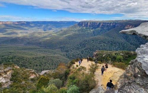 ทัวร์บลูเมาเทนส์หนึ่งวันพร้อมกิจกรรเดินตามเส้นทางน้ำตกและอาหารกลางวันแบบปิกนิก