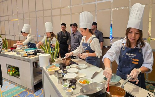 Thai Cooking Class in Dusit Thani Mactan