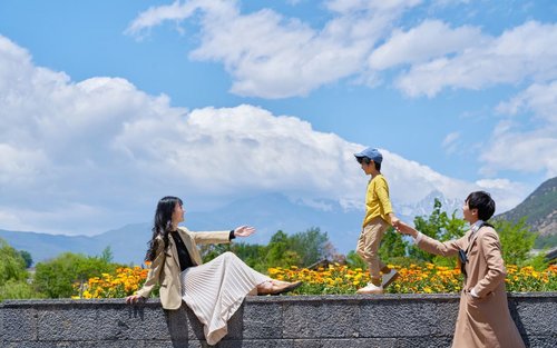 云南云野童趣亲子私家6日游（大理+丽江+香格里拉+森林采菌子+森林菌餐+夏日牧场体验牧民生活+非遗东巴文+纳西古乐+唐卡绘制+洱海骑行）