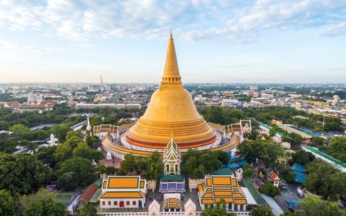 Suan Sampran & Phra Pathom Chedi Small Group Day Experience