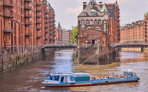 Hamburg 1-Hour Harbor and Speicherstadt Cruise